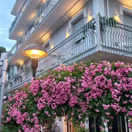 Vittoria 3* Rimini
